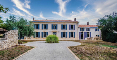 chateauin Bernay-Saint-Martin