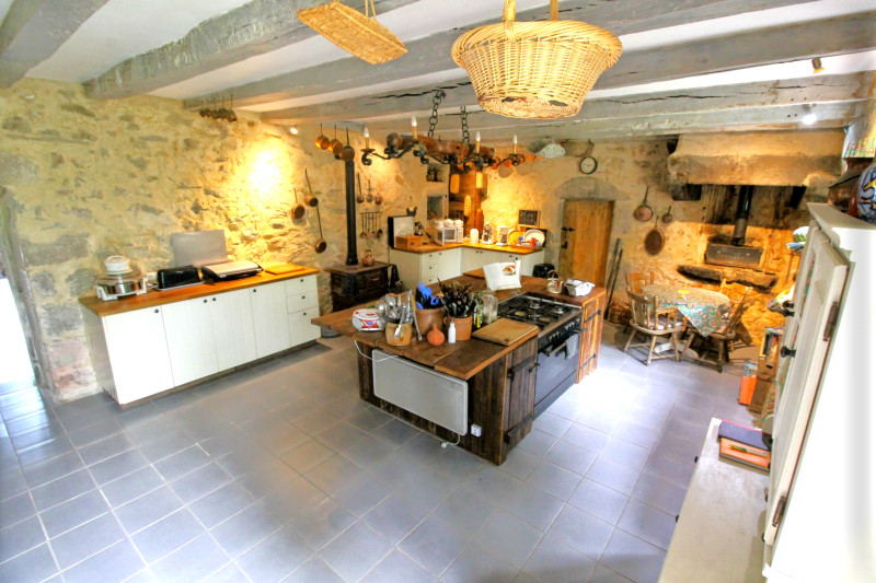 French property for sale in La Forêt-sur-Sèvre, Deux-Sèvres - €474,460 - photo 2