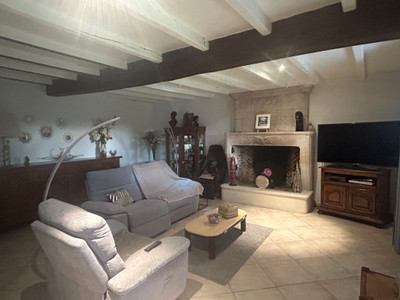 French property for sale in Curac, Charente - €267,500 - photo 2