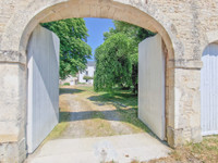 Maison à vendre à Bessé, Charente - 445 800 € - photo 2
