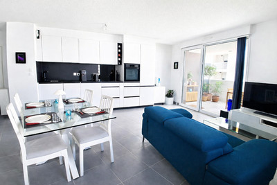 French property for sale in Sète, Hérault - €378,000 - photo 4