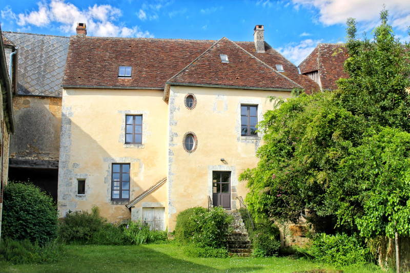 Propriété à vendre à Mortagne-au-Perche, Orne - 400 000 €