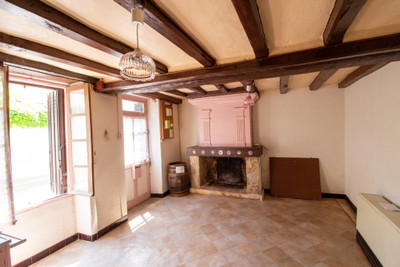 French property for sale in Richelieu, Indre-et-Loire - €54,100 - photo 2
