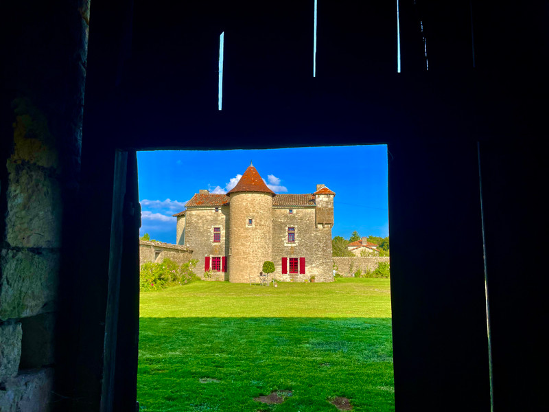 French property for sale in Lezay, Deux-Sèvres - €445,200 - photo 5