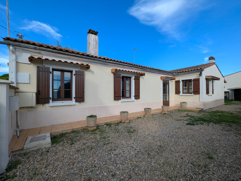 Maison à vendre à Angoulême, Charente - 129.600 € - photo 1