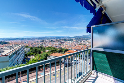 French property for sale in Nice, Alpes-Maritimes - €580,000 - photo 9