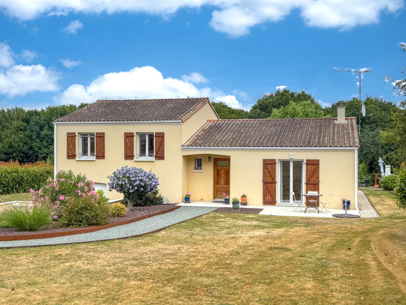 Maison à vendre à La Caillère-Saint-Hilaire, Vendée - 259.475 € - photo 1