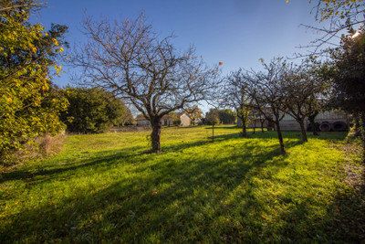 Grange à vendre à Rouillac, Charente, Poitou-Charentes, avec Leggett Immobilier