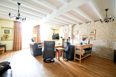 French property for sale in Villiers-Couture, Charente-Maritime - €249,000 - photo 4