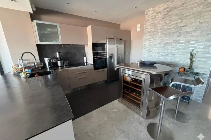French property for sale in Nice, Alpes-Maritimes - €648,000 - photo 5