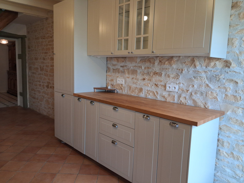 French property for sale in Genouillé, Vienne - €189,000 - photo 5