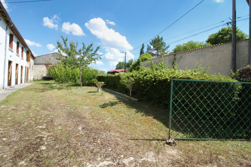 French property for sale in Bresdon, Charente-Maritime - &#8364;195,480 - photo 10