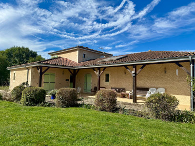 house for sale in Gers