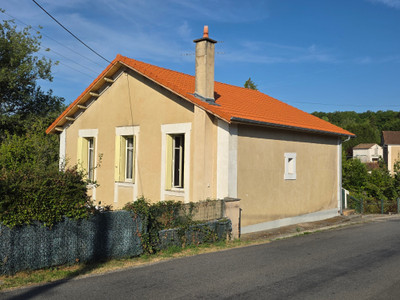 French property for sale in Dignac, Charente - €212,000 - photo 2