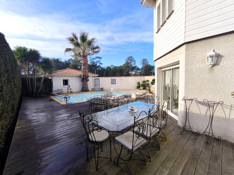 French property for sale in La Teste-de-Buch, Gironde - €598,000 - photo 0