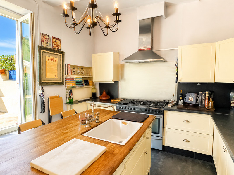 French property for sale in Magalas, Hérault - €299,000 - photo 4