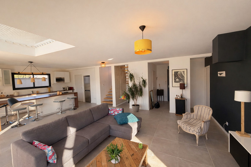 French property for sale in Saint-Genis-Laval, Rhône - €1,090,000 - photo 5