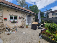 Maison à vendre à Chabanais, Charente - 158.000 € - photo 10