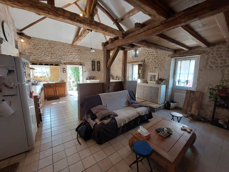 French property for sale in Villebois-Lavalette, Charente - €169,500 - photo 4