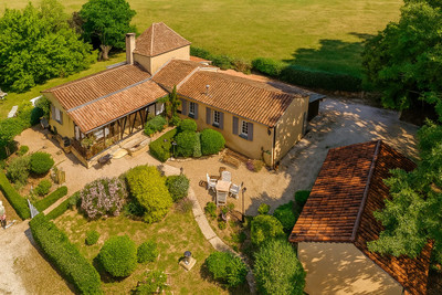 Maison à vendre à Villefranche-du-Périgord, Dordogne, Aquitaine, avec Leggett Immobilier
