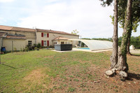 Maison à vendre à Romazières, Charente-Maritime - 212 500 € - photo 9