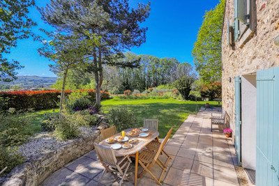 French property for sale in Gargas, Vaucluse - €375,000 - photo 1