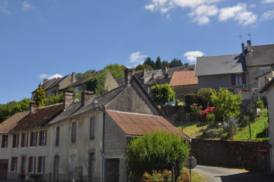 Maison à vendre à Bénévent-l'Abbaye, Creuse, Limousin, avec Leggett Immobilier