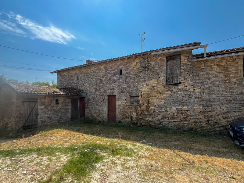 French property for sale in Messé, Deux-Sèvres - €99,995 - photo 8