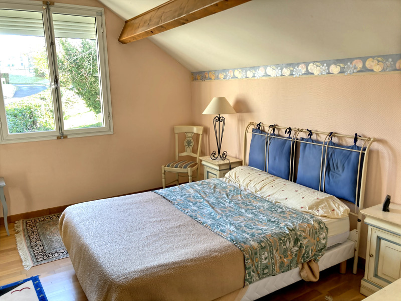 French property for sale in L'Isle-Jourdain, Vienne - €249,999 - photo 5