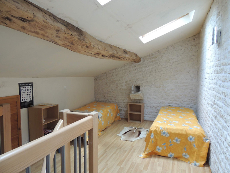 French property for sale in Bazauges, Charente-Maritime - &#8364;141,700 - photo 8