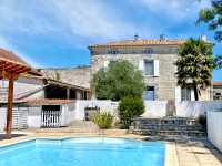 Propriété à vendre à Marcillac-Lanville, Charente - 267 500 € - photo n°1