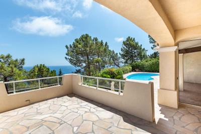 French property for sale in Théoule-sur-Mer, Alpes-Maritimes - €1,100,000 - photo 5