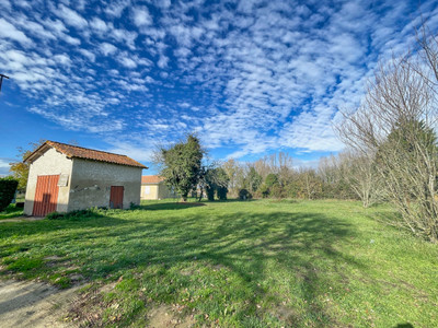 Terrain à vendre à Parcoul-Chenaud, Dordogne, Aquitaine, avec Leggett Immobilier