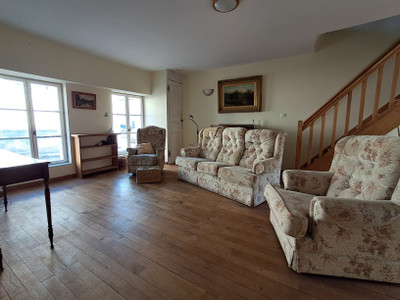 French property for sale in Neuvicq-le-Château, Charente-Maritime - €175,000 - photo 4