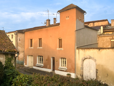 Maison à vendre à Sos, Lot-et-Garonne, Aquitaine, avec Leggett Immobilier