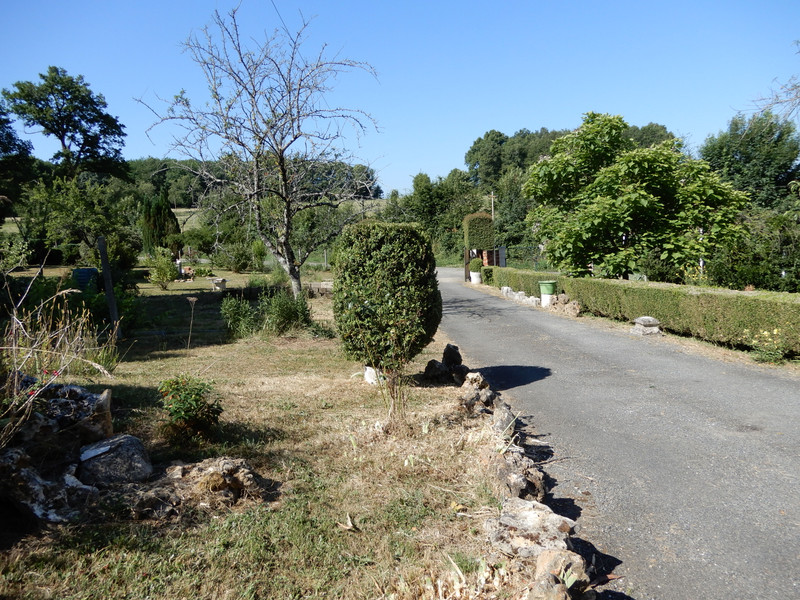 French property for sale in Montembœuf, Charente - €77,000 - photo 1
