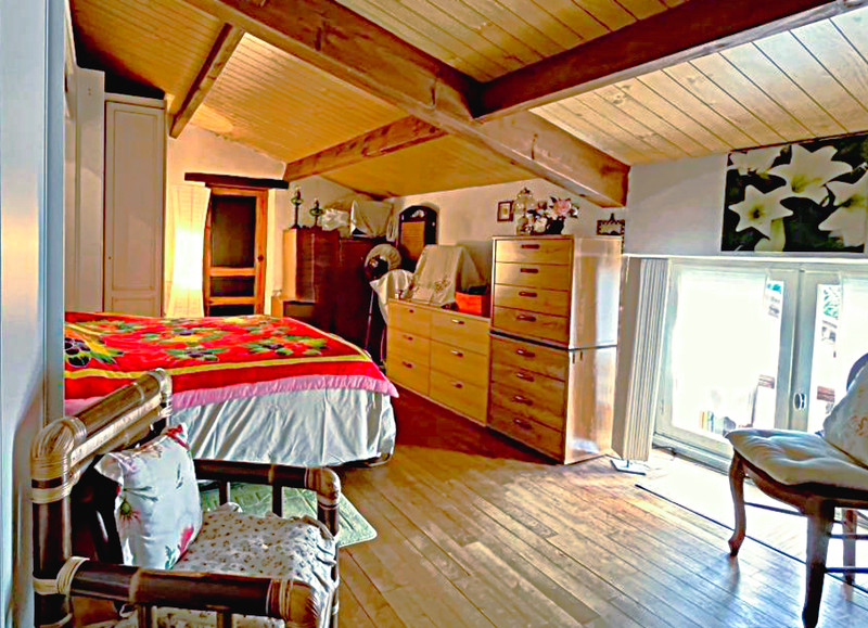 French property for sale in Saint-Séverin, Charente - €267,750 - photo 4