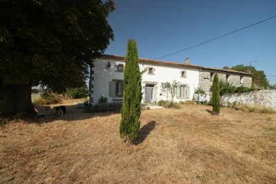 Maison à vendre à Villemain, Deux-Sèvres, Poitou-Charentes, avec Leggett Immobilier