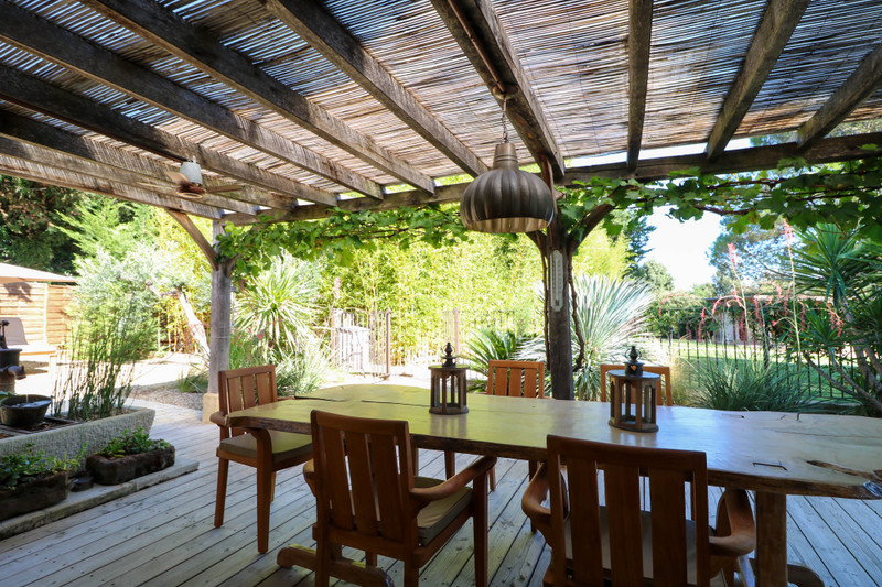 French property for sale in Saint-Maximin, Gard - €525,000 - photo 6