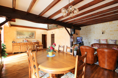 French property for sale in Romazières, Charente-Maritime - €215,053 - photo 3