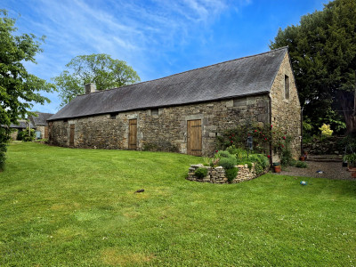 French property for sale in Loguivy-Plougras, Côtes-d'Armor - €662,500 - photo 4
