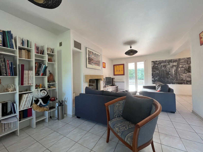 French property for sale in Villeneuve-lès-Avignon, Gard - €467,000 - photo 2