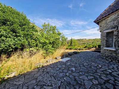 French property for sale in Ruelle-sur-Touvre, Charente - €145,000 - photo 2