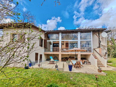 Maison à vendre à Beaumont-de-Lomagne, Tarn-et-Garonne, Midi-Pyrénées, avec Leggett Immobilier