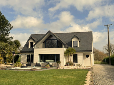 Maison à vendre à Bourbriac, Côtes-d'Armor, Bretagne, avec Leggett Immobilier