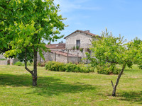 Maison à vendre à Prinçay, Vienne - 212.000 € - photo 2