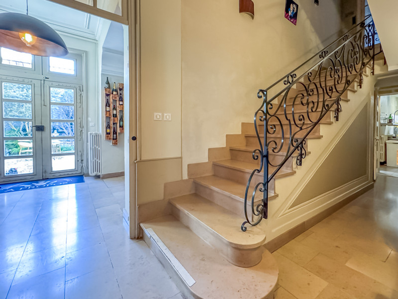 French property for sale in Orange, Vaucluse - €1,149,000 - photo 6
