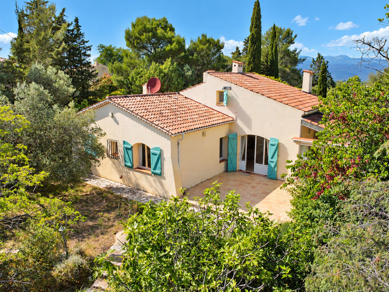 French property for sale in Saint-Paul-en-Forêt, Var - €550,000 - photo 1