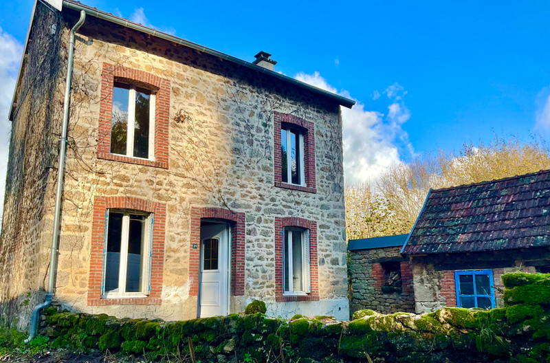 Maison à vendre à Saint-Michel-de-Veisse, Creuse - 77 000 € - photo 1