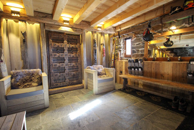 SOLD BY LEGGETT IMMOBILIER Rare, luxury mountain chalet situated in the heart of the 3 Valleys 